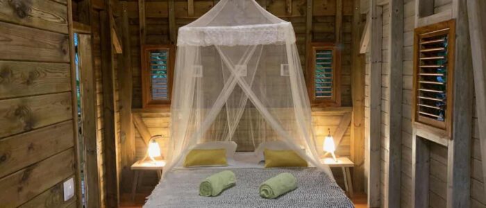 GITES DESHAIES - LE MORNE AUX FOUS - La Cabane du Voyageur - 2